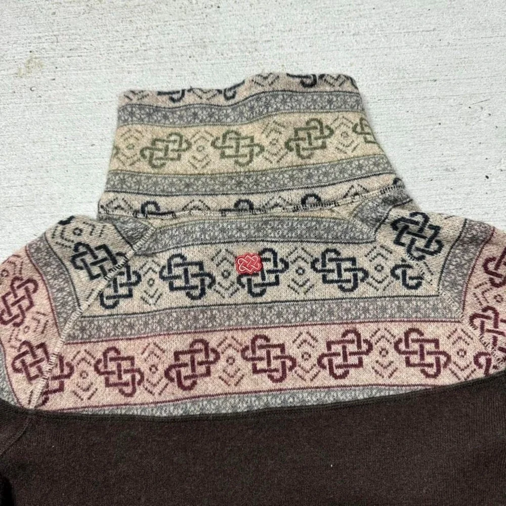 Sherpa Adventure Gear Wool Sweater Size Small - Picture 8 of 8